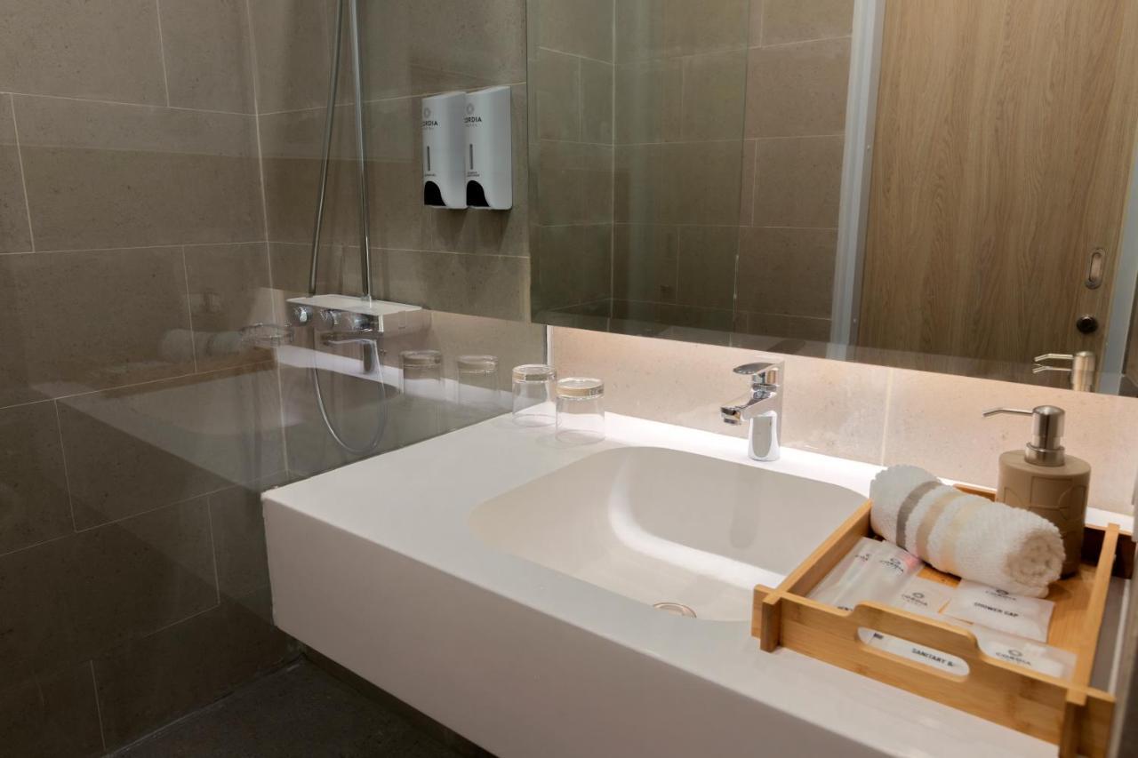 Glagah  Cordia Hotel Yogyakarta - Hotel Dalam Bandara מראה חיצוני תמונה